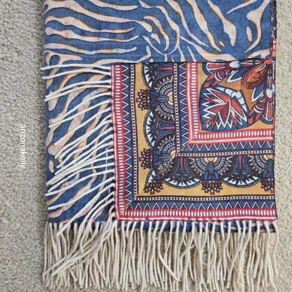 J. McLaughlin Accessories - J. McLaughlin Cashmere Reversible Jaipur Scarf